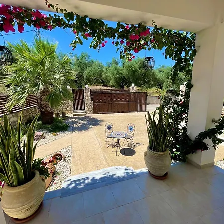 Arkadi Villa *