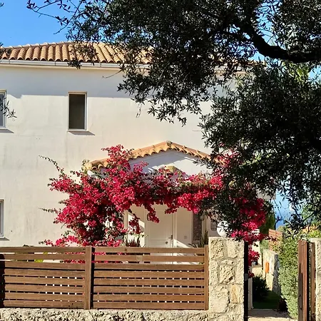 Arkadi Villa *