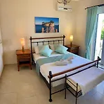 Arkadi Villa *